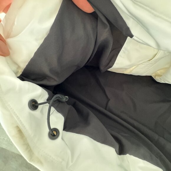 NWT lululemon SIush Hour Parka White Size 6 - Picture 8 of 10